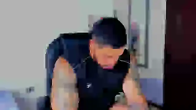 Snapshot of Cristian_Walker chatting on 1, 2, 2025 Cristian Walker online show from 1, 2, 2025