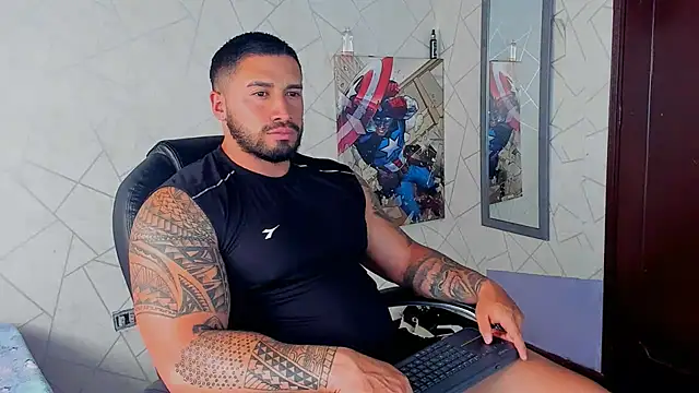 Snapshot of Cristian_Walker chatting on 1, 2, 2025 Cristian Walker online show from 1, 2, 2025