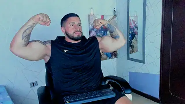 Snapshot of Cristian_Walker chatting on 1, 2, 2025 Cristian Walker online show from 1, 2, 2025