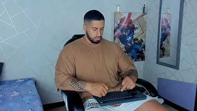 Snapshot of Cristian_Walker chatting on 11, 2, 2025 Cristian Walker online show from 11, 2, 2025