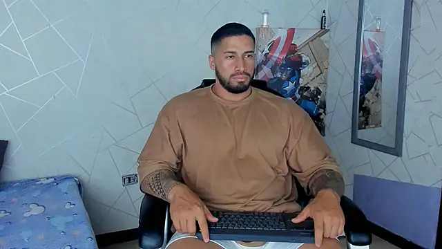 Snapshot of Cristian_Walker chatting on 11, 2, 2025 Cristian Walker online show from 11, 2, 2025