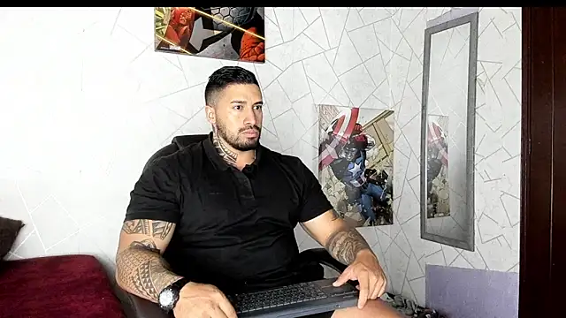 Snapshot of Cristian_Walker chatting on 5, 10, 2025 Cristian Walker online show from 5, 10, 2025