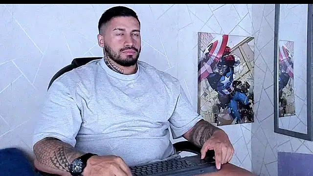 Snapshot of Cristian_Walker chatting on 11, 10, 2025 Cristian Walker online show from 11, 10, 2025