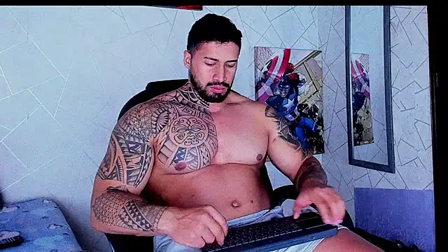 Snapshot of Cristian_Walker chatting on 18, 11, 2025 Cristian Walker online show from 18, 11, 2025