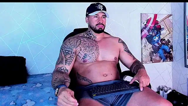 Snapshot of Cristian_Walker chatting on 26, 11, 2025 Cristian Walker online show from 26, 11, 2025