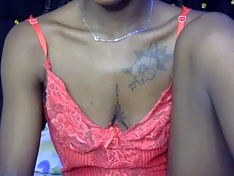 Snapshot of sweetblackbeauty001 chatting on 29, 9, 2025 sweetblackbeauty001 online show from 29, 9, 2025