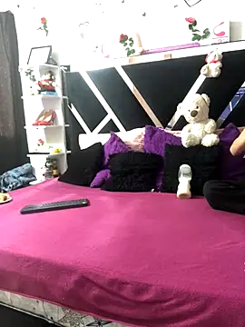 1lovelygirls online show from 18, 9, 2025