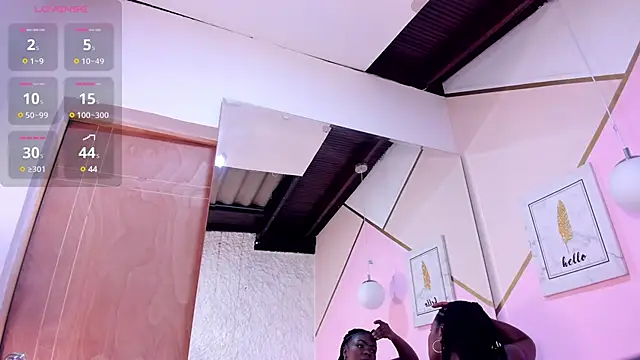 Snapshot of amina_west chatting on 19, 3, 2025 amina west online show from 19, 3, 2025