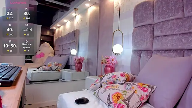 Snapshot of amina_west chatting on 20, 9, 2025 amina west online show from 20, 9, 2025