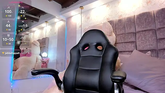 Snapshot of amina_west chatting on 3, 10, 2025 amina west online show from 3, 10, 2025