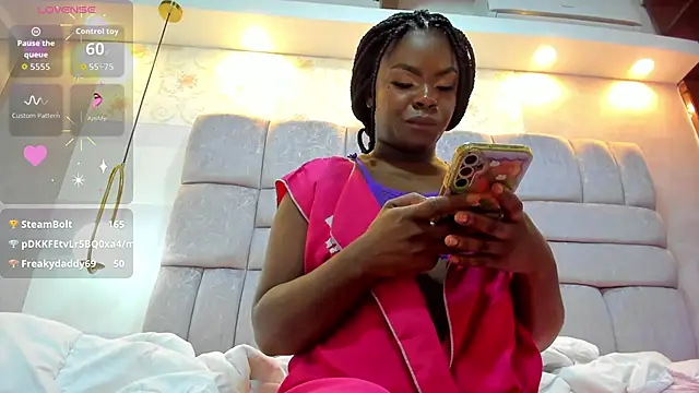 Snapshot of amina_west chatting on 4, 10, 2025 amina west online show from 4, 10, 2025