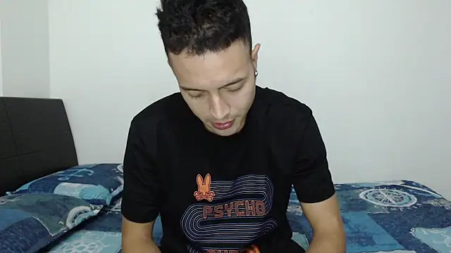 dimitriquiet05 online show from 5, 12, 2024