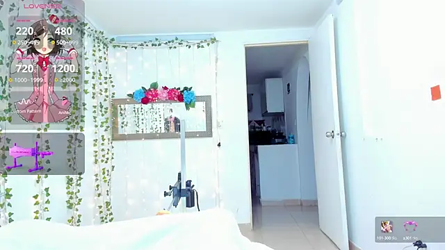 Tiffanny Love  online show from 15, 2, 2025