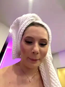Snapshot of ChloeMarsch chatting on 1, 10, 2025 ChloeMarsch online show from 1, 10, 2025