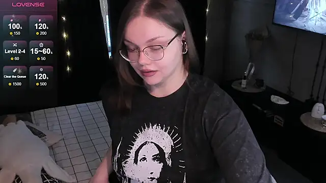 Snapshot of EvaBae chatting on 2, 12, 2024 EvaBae online show from 2, 12, 2024