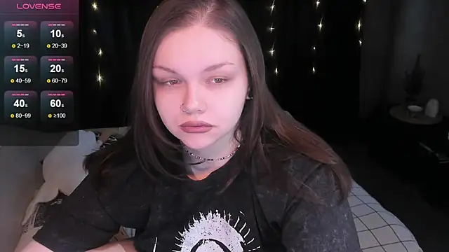 Snapshot of EvaBae chatting on 9, 12, 2024 EvaBae online show from 9, 12, 2024