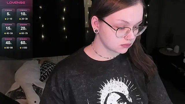 Snapshot of EvaBae chatting on 9, 12, 2024 EvaBae online show from 9, 12, 2024