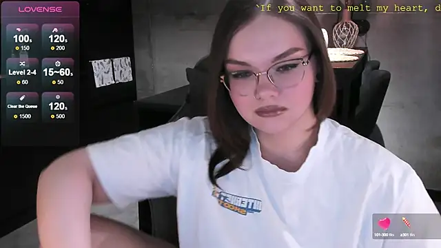 Snapshot of EvaBae chatting on 15, 1, 2025 EvaBae online show from 15, 1, 2025