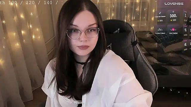 EvaBae online show from 3, 12, 2025