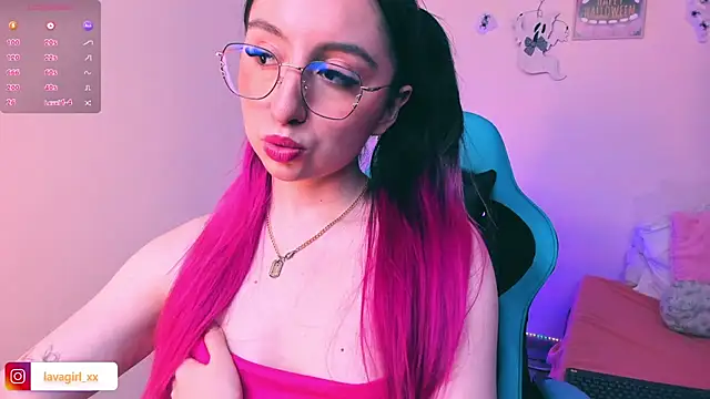 Snapshot of Julieta_cott chatting on 20, 10, 2025 Julieta cott online show from 20, 10, 2025