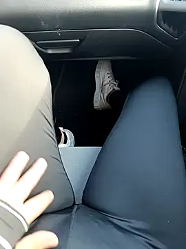 Snapshot of GatitaXD27 chatting on 28, 1, 2025 GatitaXD27 online show from 28, 1, 2025