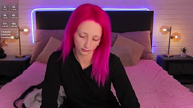 Snapshot of Selena_Lily chatting on 16, 10, 2025 Selena Lily online show from 16, 10, 2025