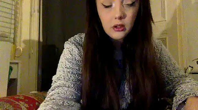 Snapshot of LucyLuxee19 chatting on 5, 12, 2024 LucyLuxee19 online show from 5, 12, 2024