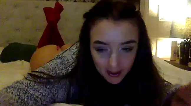 Snapshot of LucyLuxee19 chatting on 30, 12, 2024 LucyLuxee19 online show from 30, 12, 2024