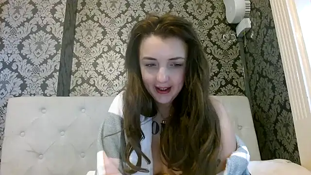 Snapshot of LucyLuxee19 chatting on 20, 1, 2025 LucyLuxee19 online show from 20, 1, 2025