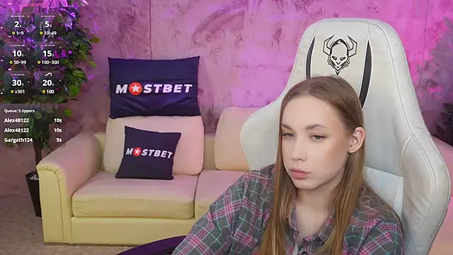 Snapshot of Linda054 chatting on 5, 1, 2025 Linda054 online show from 5, 1, 2025