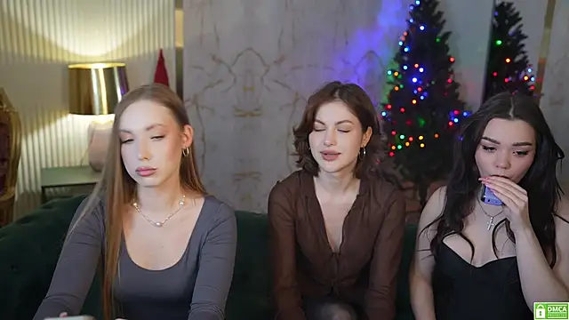 Snapshot of Linda054 chatting on 22, 1, 2025 Linda054 online show from 22, 1, 2025