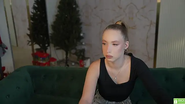 Snapshot of Linda054 chatting on 25, 1, 2025 Linda054 online show from 25, 1, 2025