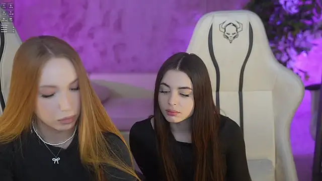 Snapshot of Linda054 chatting on 14, 3, 2025 Linda054 online show from 14, 3, 2025