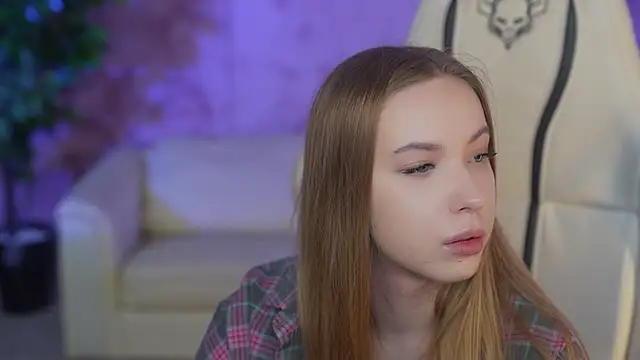 Snapshot of Linda054 chatting on 21, 3, 2025 Linda054 online show from 21, 3, 2025