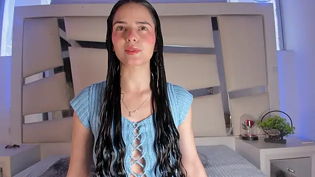 chrystal js online show from 3, 2, 2026