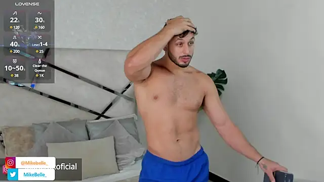 Snapshot of mike_belle chatting on 31, 12, 2024 mike belle online show from 31, 12, 2024