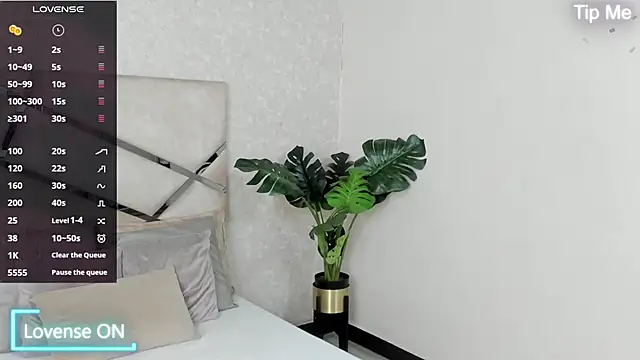 Snapshot of mike_belle chatting on 14, 1, 2025 mike belle online show from 14, 1, 2025