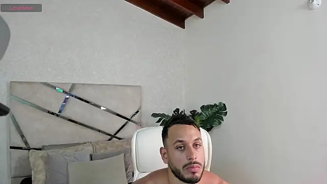 Snapshot of mike_belle chatting on 30, 1, 2025 mike belle online show from 30, 1, 2025