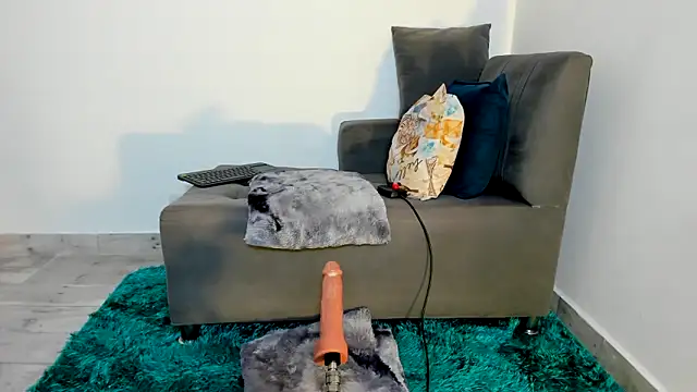 Amelie hills02 online show from 9, 4, 2026