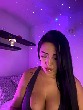 Snapshot of tamara_jay chatting on 29, 10, 2025 tamara jay online show from 29, 10, 2025