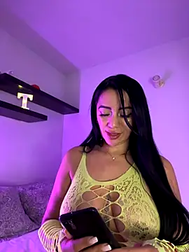 Snapshot of tamara_jay chatting on 7, 11, 2025 tamara jay online show from 7, 11, 2025