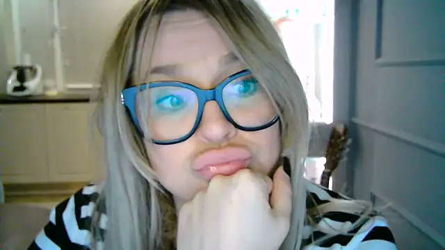 Snapshot of teaseDiana chatting on 12, 2, 2025 teaseDiana online show from 12, 2, 2025