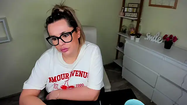 Snapshot of teaseDiana chatting on 20, 2, 2025 teaseDiana online show from 20, 2, 2025