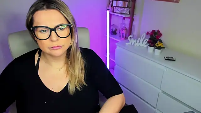 Snapshot of teaseDiana chatting on 28, 2, 2025 teaseDiana online show from 28, 2, 2025