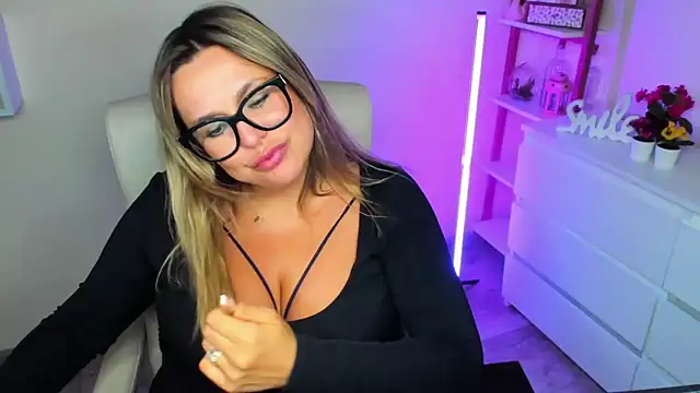 Snapshot of teaseDiana chatting on 20, 3, 2025 teaseDiana online show from 20, 3, 2025