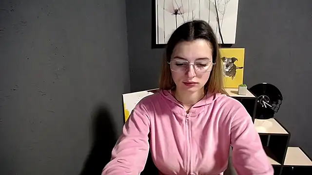 lady olivia  online show from 10, 11, 2025