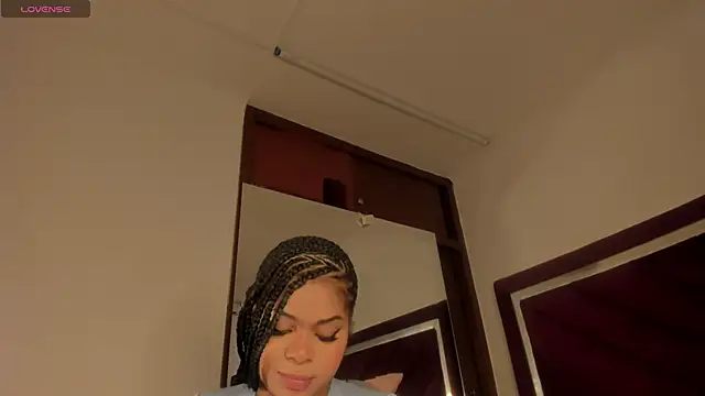 Snapshot of Samanntha_Rose chatting on 6, 2, 2025 Samanntha Rose online show from 6, 2, 2025