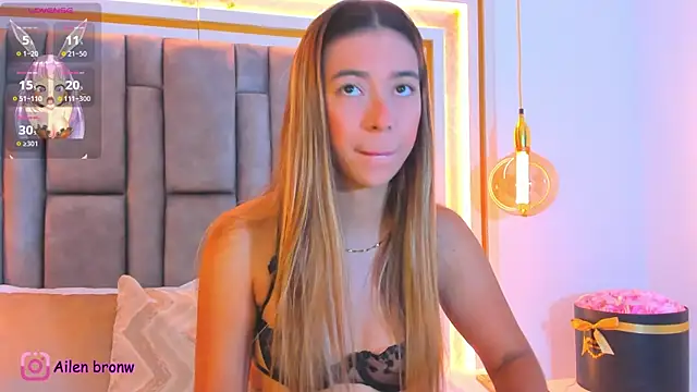 Snapshot of elianabrown chatting on 24, 10, 2025 elianabrown online show from 24, 10, 2025