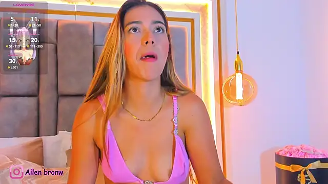 Snapshot of elianabrown chatting on 18, 11, 2025 elianabrown online show from 18, 11, 2025