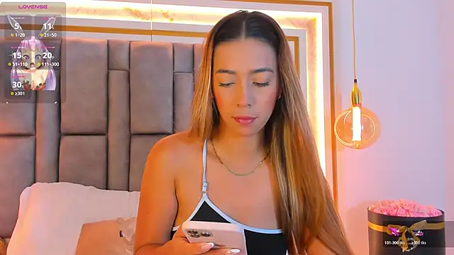 Snapshot of elianabrown chatting on 16, 12, 2025 elianabrown online show from 16, 12, 2025